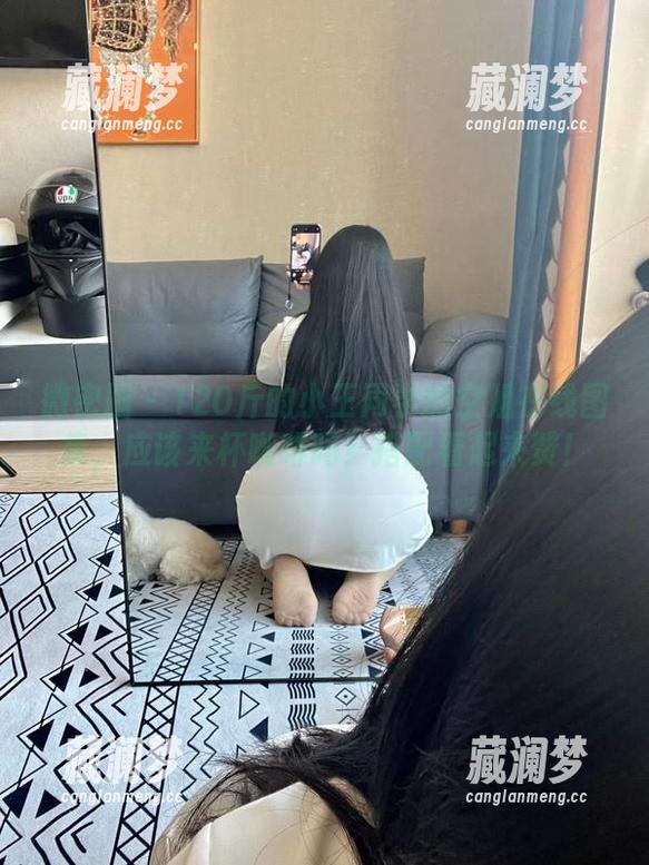 微密圈 - 120斤的小王同学的空姐在线图集，应该来杯咖啡吗？搭配看起来赞！