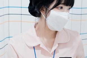 作品中Aram(아람)与白丝的对话，那小小的温柔，我真要忍不住了！