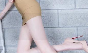 Beautyleg – Emmie的毛衣奇遇：图库精选总有一款能让你羡慕不已