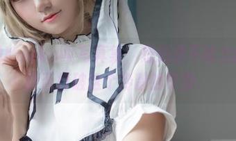 纯白的KuukoW写真集，想知道不给力的天气能否打破这个冷静的宁静。
