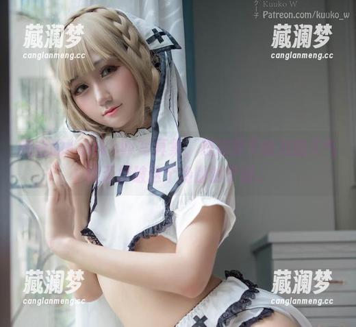 KuukoW 纯白的KuukoW写真集,想知道不给力的天气能否打破这个冷静的宁静。