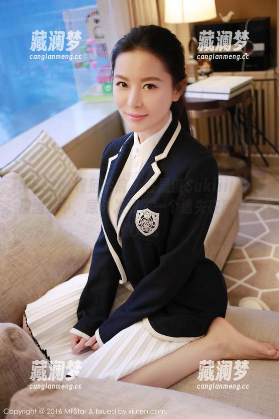 MFStar模范学院-思淇Sukiiii MFStar模范学院 - 在思淇Sukiiii的私房图集中,意外发现了一个迷失在自拍中的灵魂