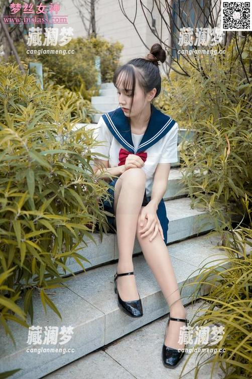 MSLASS梦丝女神-含玉 MSLASS梦丝女神 - 含玉最新黑丝套图更新,今天的她特别迷人哦!