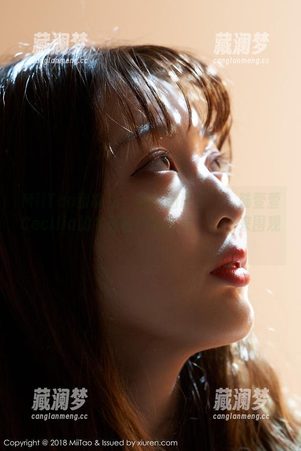MiiTao蜜桃社-陆萱萱Cecilia MiiTao蜜桃社 - 最新图册上线!陆萱萱Cecilia的牛仔裤搭配秘籍,赶快来围观!