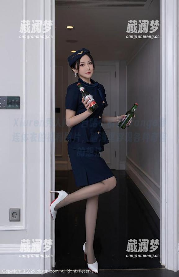 Xiuren秀人网 - 目睹小橘子orange穿连体衣的福利图片，脑海里浮现各种奇怪的想法