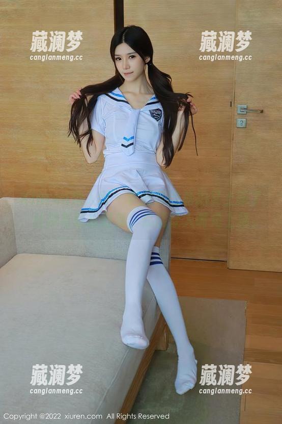 Xiuren秀人网 - 李丽莎的私拍又上新了，丝袜与轻松时刻，总能让人嘴角上扬。