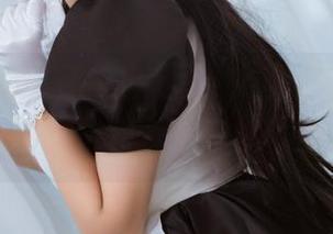 lovely呆玄携白裙美图：给你一种“我一个人在拍照，但我不孤单”的错觉！