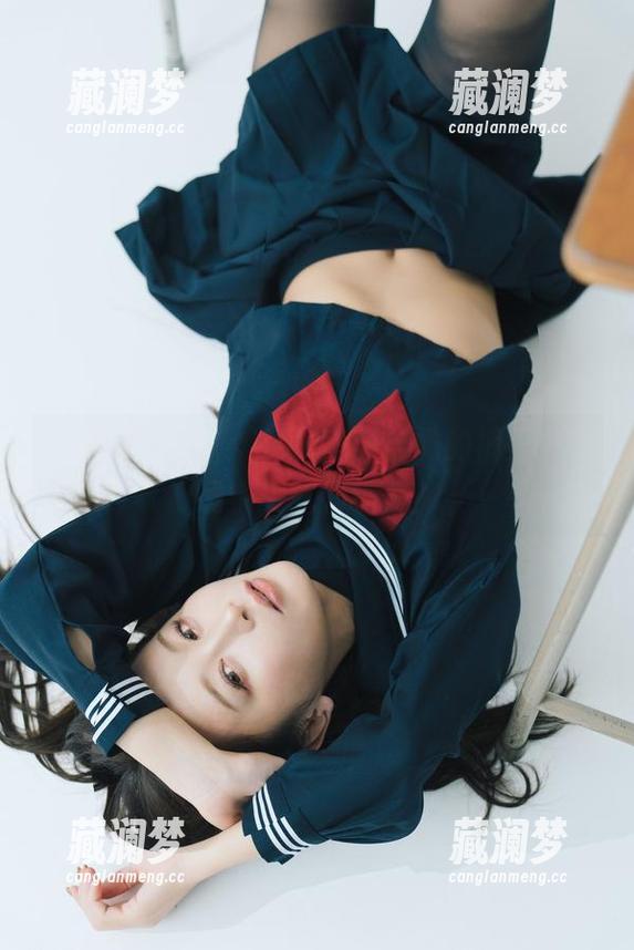 写真直击：いくみ(育美)与她的裤里丝，线条美或别样美？