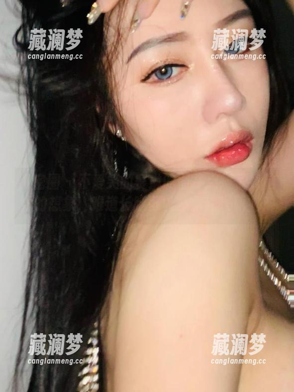 不爱笑的赛琳 微密圈 - 不爱笑的赛琳的图集点燃了我脑海的想象,难道长腿可以成为新兴职业?