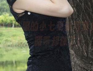 丽柜 – 穿上礼服的小七更新写真集，妆容不散，腰带却散了！