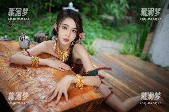余多多Dudu 下载余多多Dudu怎么可能不被妲己的古风魅力折服?快把网盘链接给我!