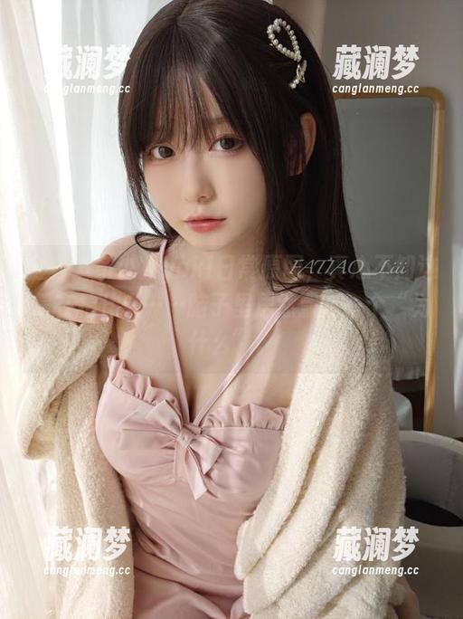 全套发条少女yoki日常原图，真心不知这是在拍什么……脑子里居然飘过一个“为什么”。