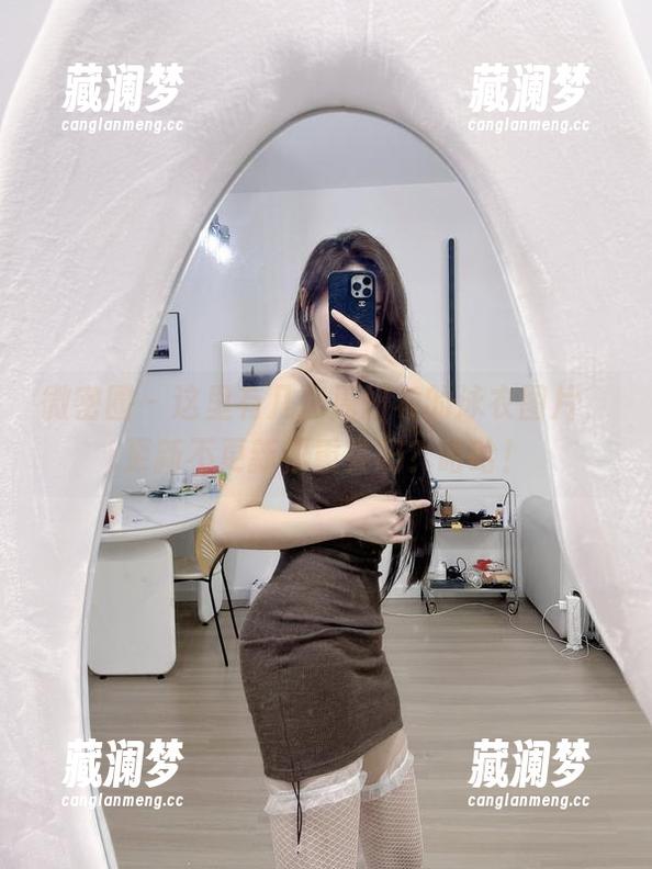 微密圈 - 这里有几张周妍希的泳衣图片，更新不更新很重要吗？哈哈！