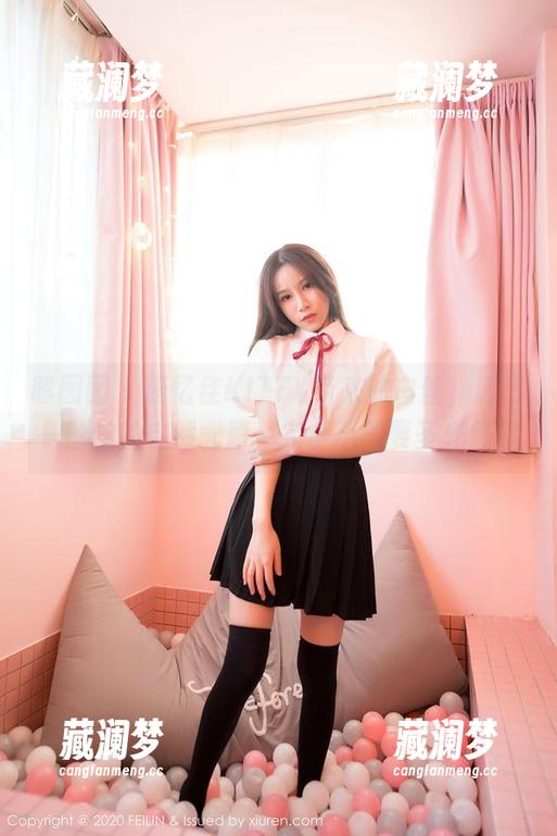 嗲囡囡 - 施忆佳KITTY带来的白丝，透出一丝丝的自然光影，完全不需要圣光炸裂