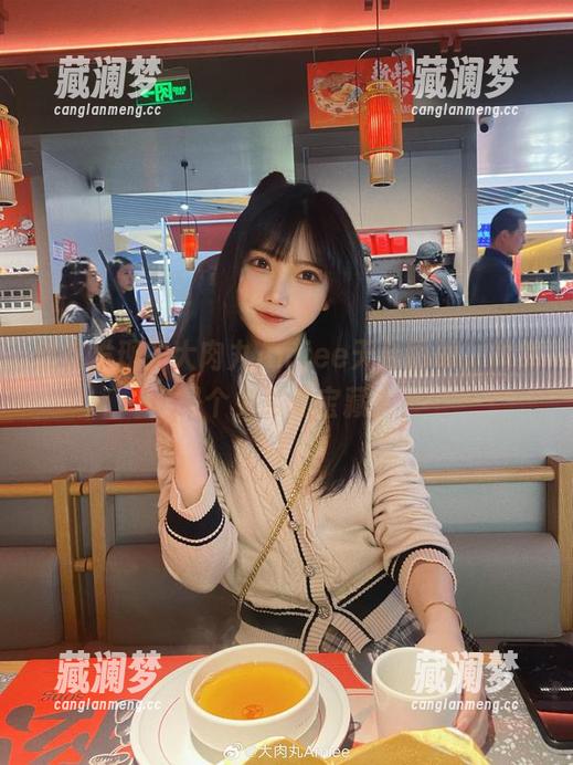偶然发现的大肉丸Amiee天台图册，竟然是个免费的宝藏！