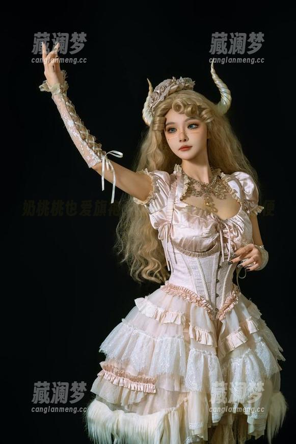 奶桃桃也爱旗袍，图库里翻找乐趣，隨便下載什么!