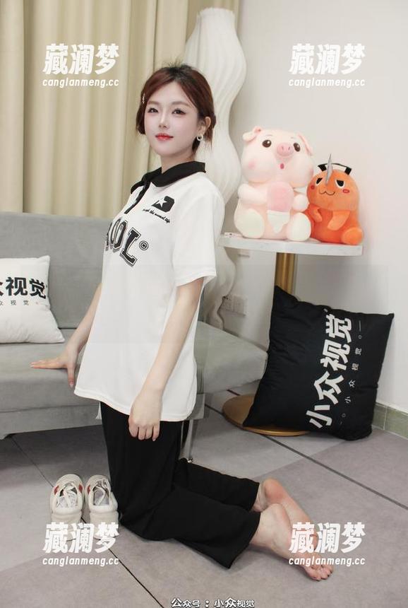小众视觉-灵灵 小众视觉 - 灵灵与她的丝袜博物馆:写真合集,慢慢逛吧
