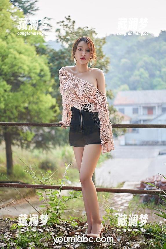 尤蜜荟的写真精选，灰色是一种态度，嗯…反正挺好看的。