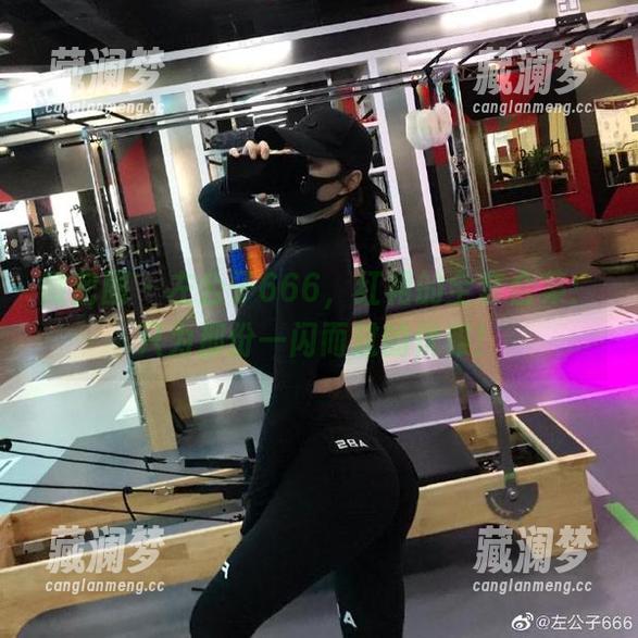 微密圈 - 左公子666，红裙的全套合集：只为那份一闪而过的优雅！