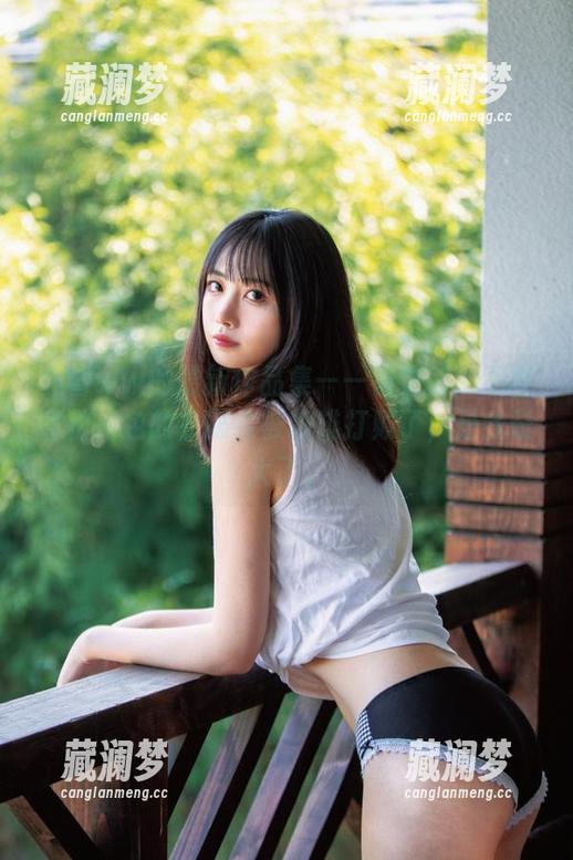 念雪ww 念雪ww的最新作品集——初夏篇:不再害怕白色的衣服会被咖啡打败了,是我长大了。