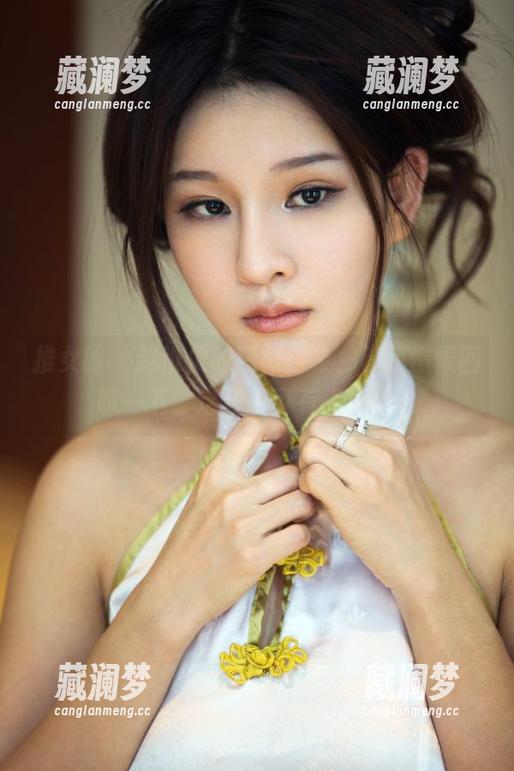 推女郎 - 赵惟依的短裙合集，等我慢慢回味一下，这裙子真有点意思。