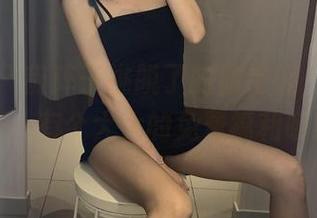 微密圈 – 前阵子桃脱了的旗袍照，原图动人，有个大大的免费福利哦！