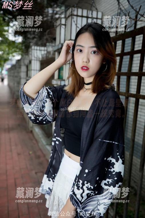梦丝女神 - 这个黑白合集可不止是壁纸！璇璇的绝美邀请你到网盘一探究竟。