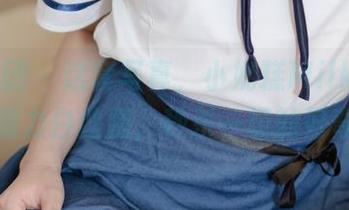森萝财团 – 这套写真，小奶糕Milky双马尾的魔力白丝腿，秒杀一切的好奇心。