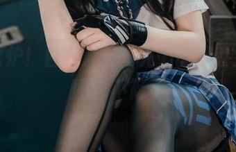 新鲜出炉！白莉爱吃巧克力的深巷女仆，图包不简单