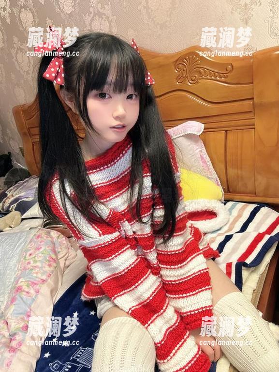 神沢永莉 神沢永莉的袜子和我的心,都在这组无圣光美图里被捏得紧紧的
