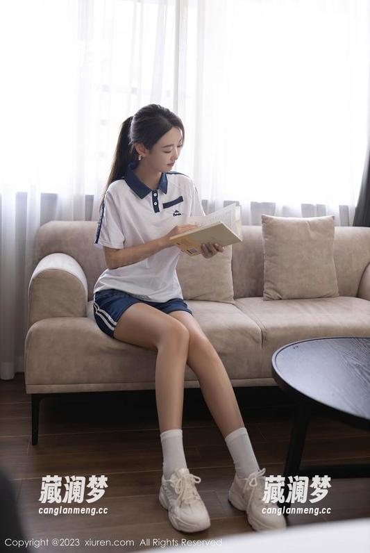 秀人网-Evelyn艾莉 秀人网 - 惊艳云端,Evelyn艾莉空姐写真集新篇更新,等你来瞧!