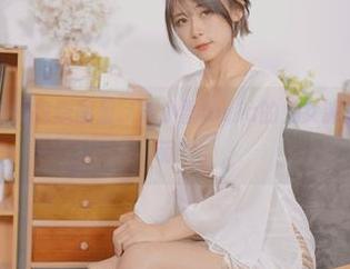 微密圈 – 舰长图包原图里，羊小雪juvia的兔女郎貌似在跟我卖萌？