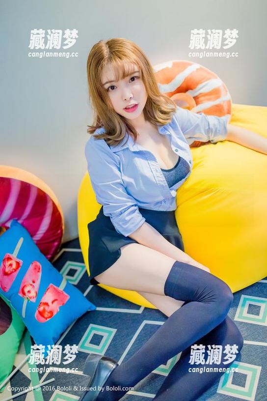菠萝社 - 柳侑绮这组修女图包，看着看着就忘了初衷，哈哈，真神奇！