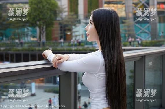 蜜桃社 - 福利转换器开机！琉璃lily的礼服，让你的图片流连忘返！