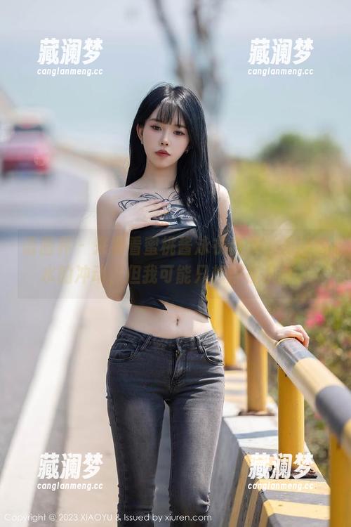 语画界 - 来看看蜜桃酱泳衣合集，有种潜水的冲动，但我可能只想浮在水面。
