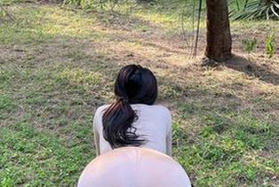微密圈 – 美图更新，迷人的五姨太的牛仔裤追得我驾照都有些不稳！