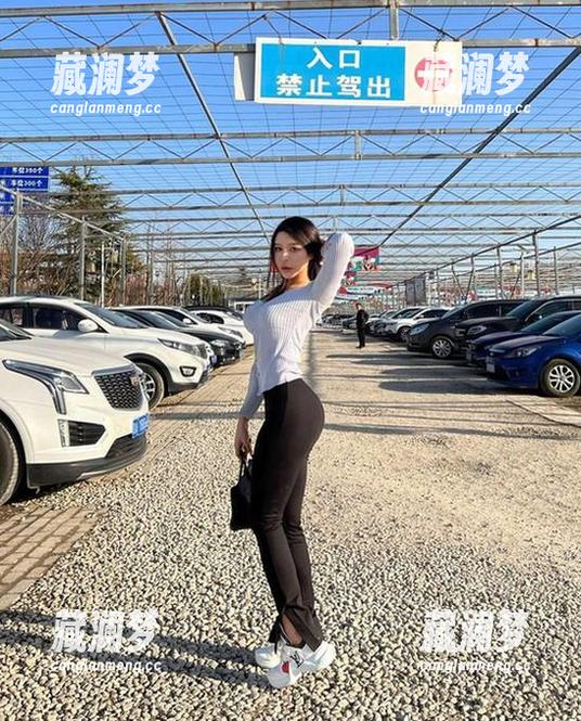 金希儿 微密圈 - 原图里的金希儿透着一股不可思议,分享给你们,去了仨心!