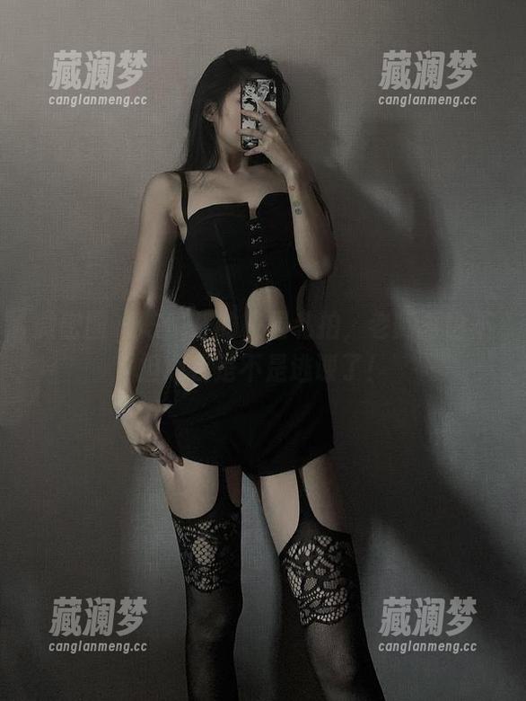 微密圈 - 陈佩奇的校园私拍，老师再也不担心我是不是逃课了！