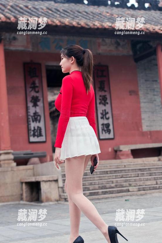 魔镜街拍-楼楼 魔镜街拍 - 楼楼的白色连衣裙全集:就问你服不服?