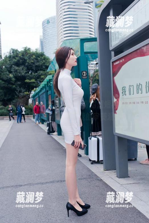 魔镜街拍 - 合集：艾小青的超短裙肉丝，可以说是颠覆了我的审美观。